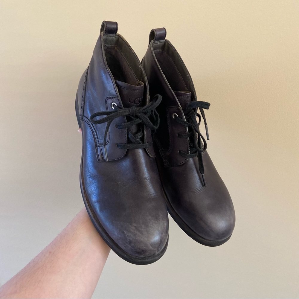 UGG Men’s Leather Chukka Boots